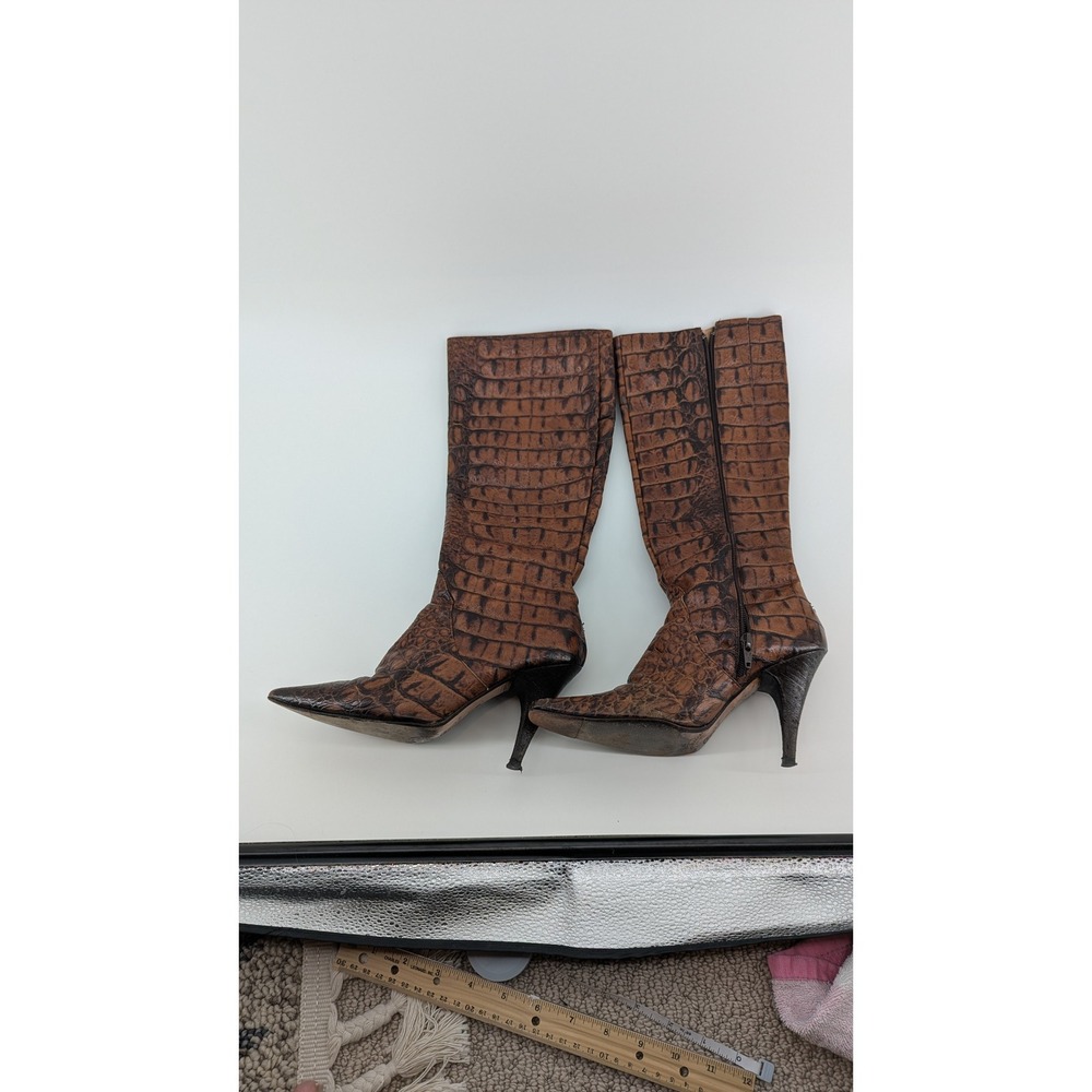 Vintage Made in Spain Brown Croc Embossed Leather Pointed Toe Stiletto Boots 7B